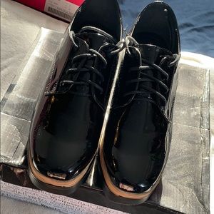 Black patent leather platform oxfords